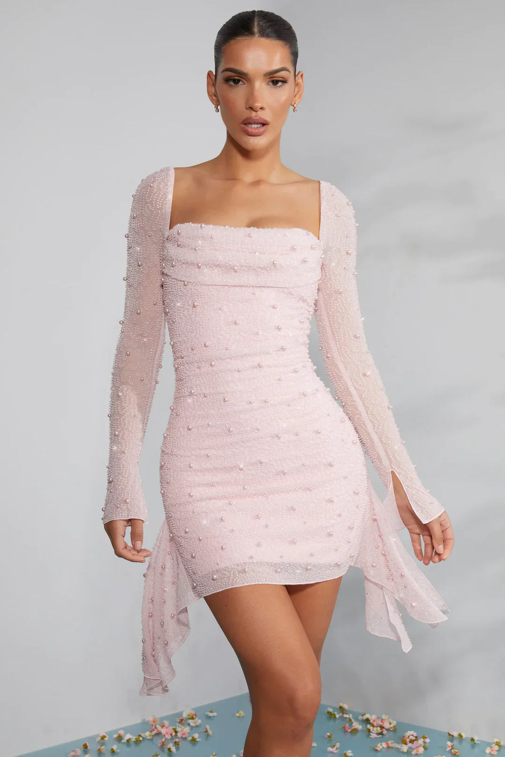Women's Short Dress with Decorated Collar and Long Sleeves