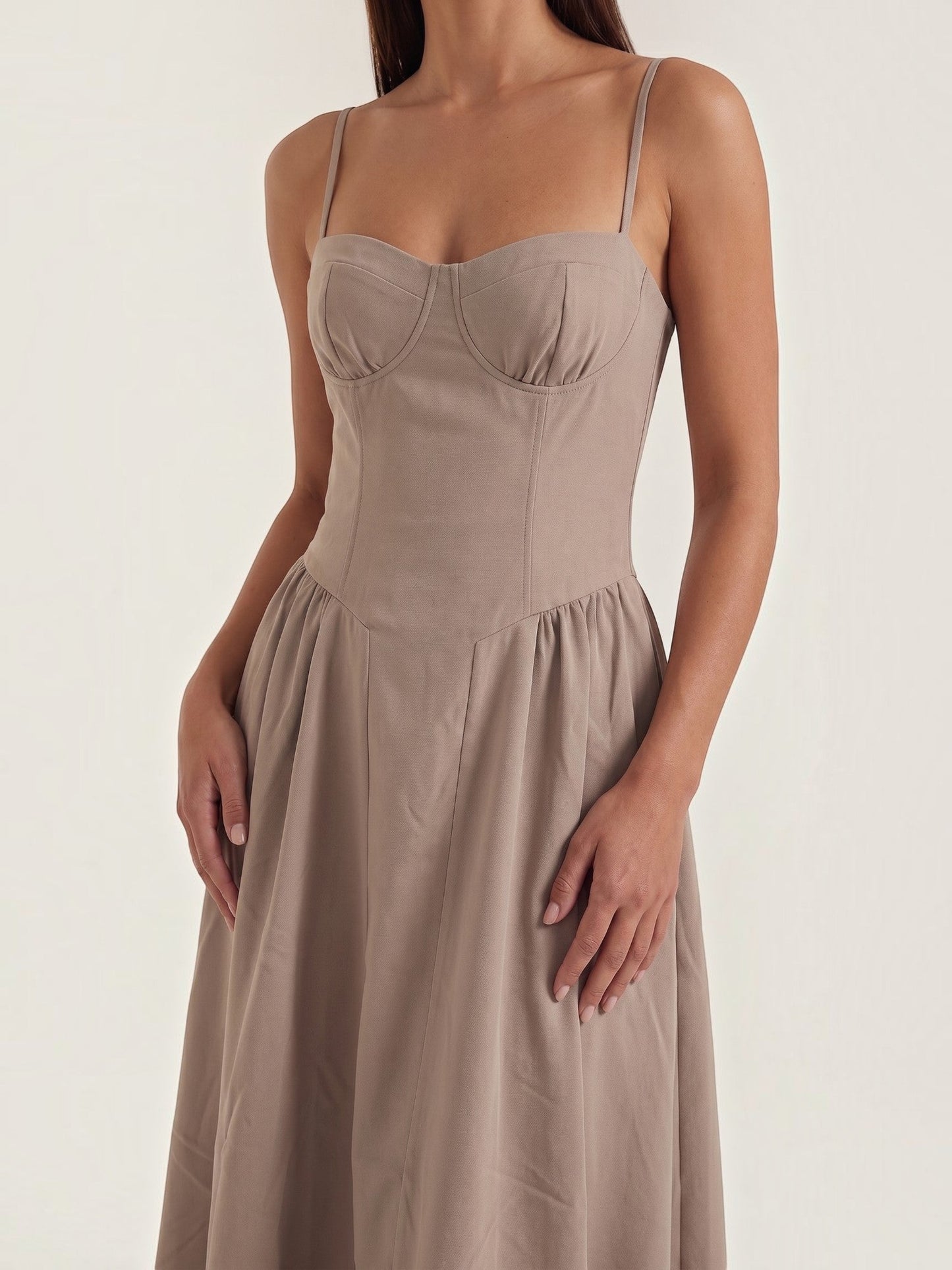 Women's Corset Midi Dress with Structured Bodice and Flowing Skirt