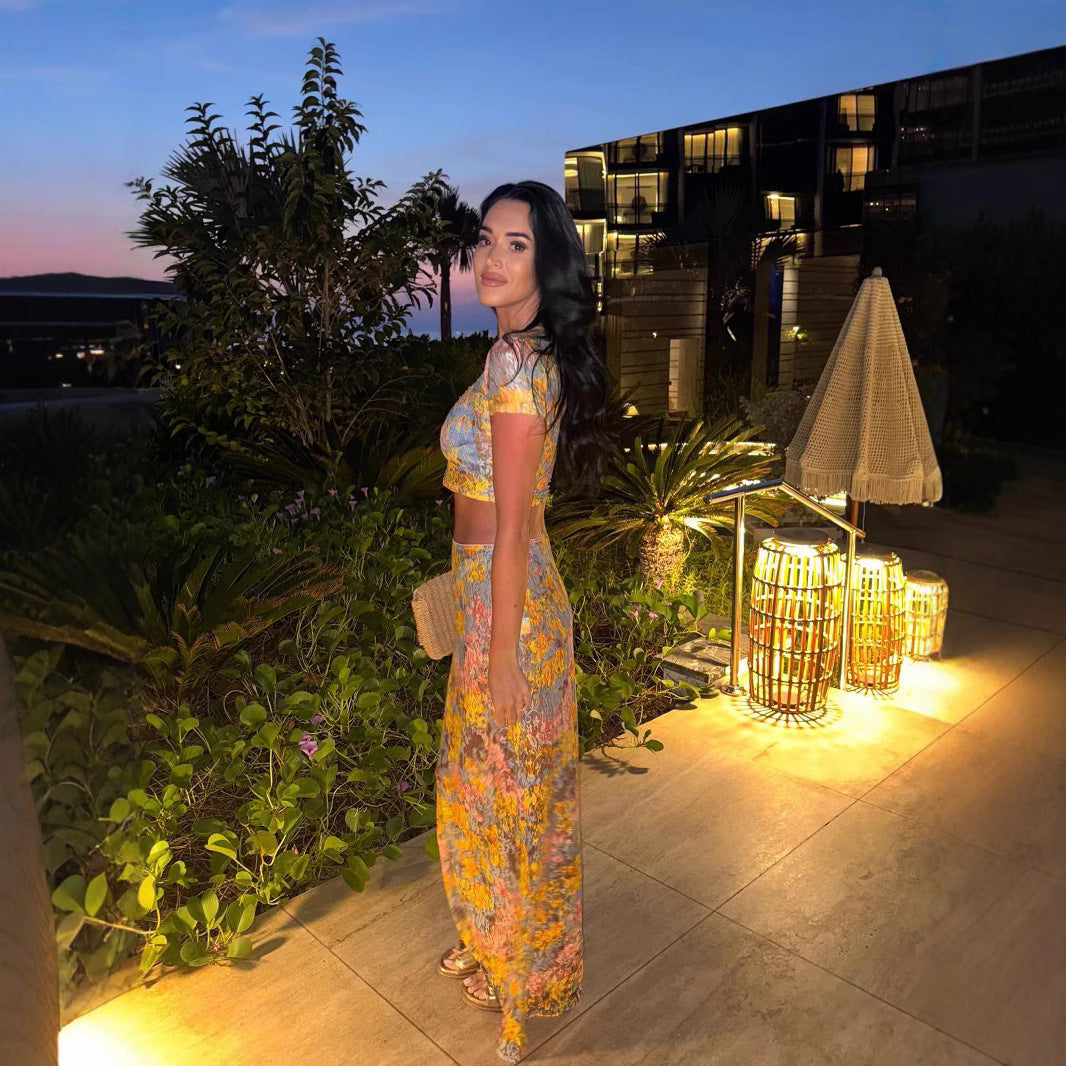 Women's Floral Print Two-Piece Set with Cropped Top and Coordinated Bottoms