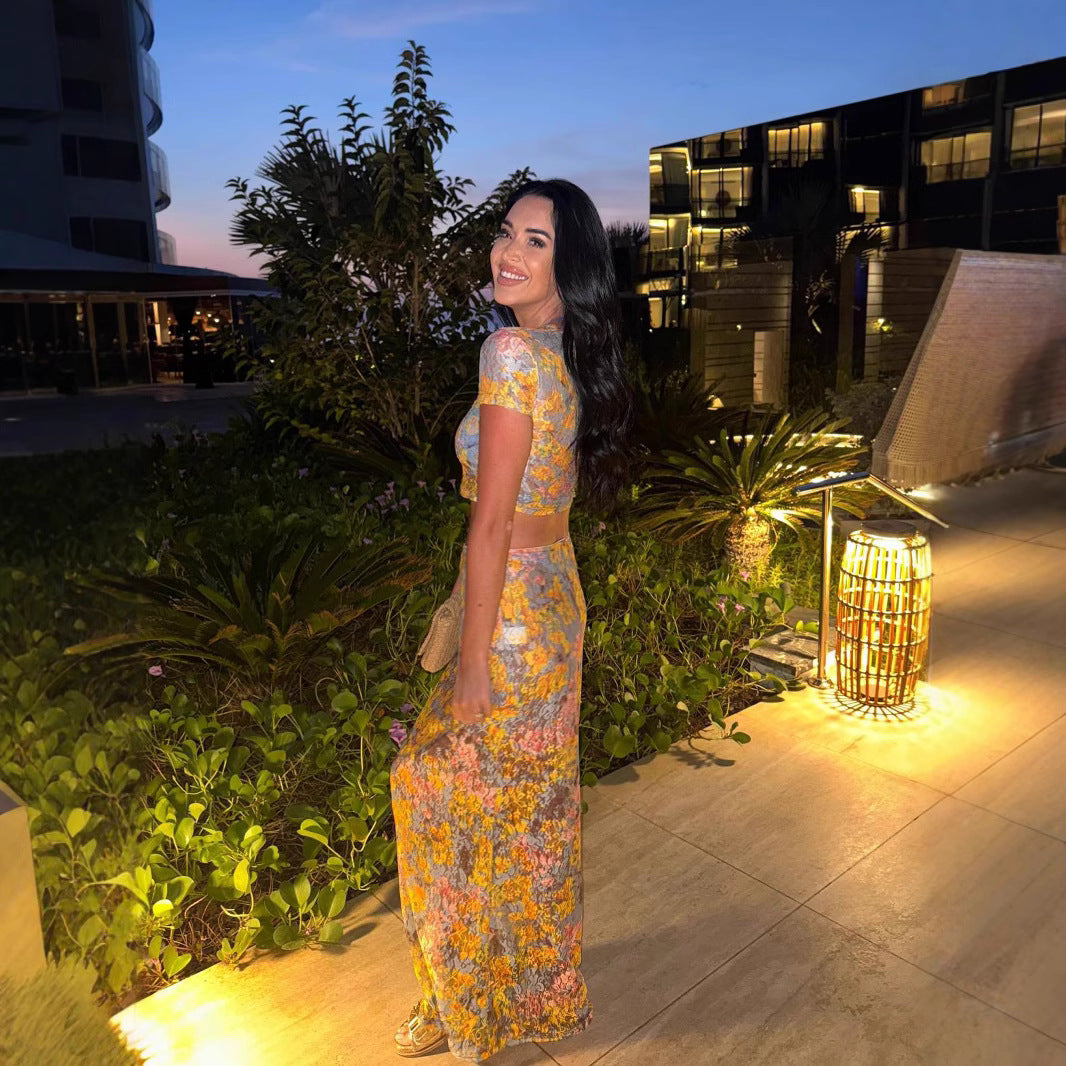 Women's Floral Print Two-Piece Set with Cropped Top and Coordinated Bottoms