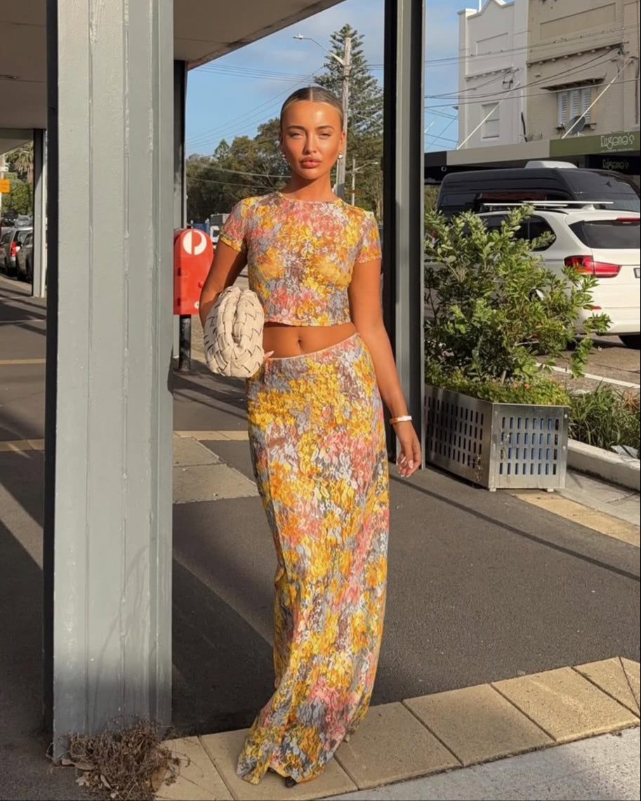 Women's Floral Print Two-Piece Set with Cropped Top and Coordinated Bottoms