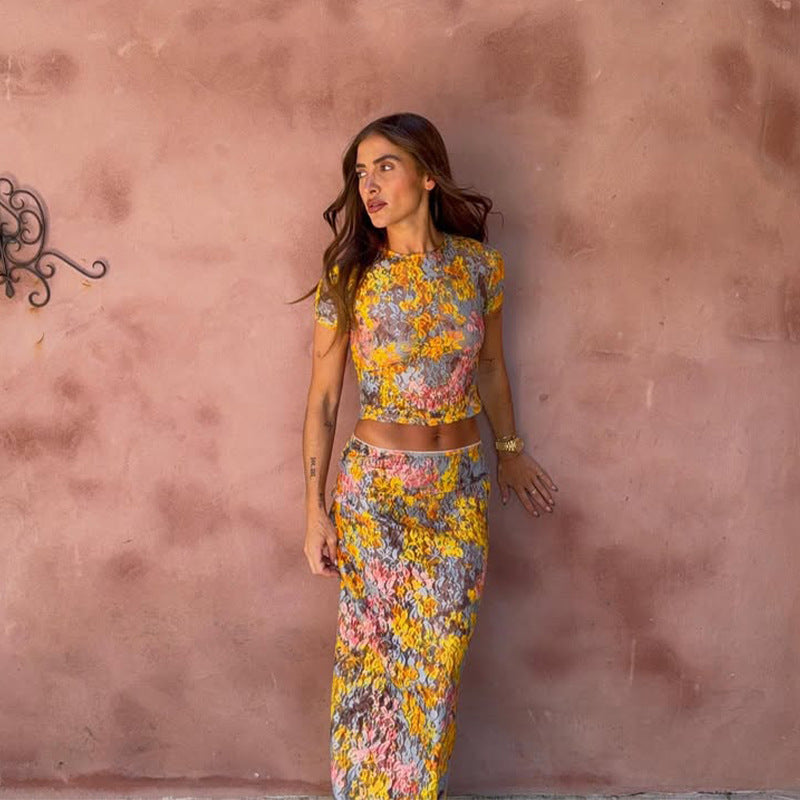 Women's Floral Print Two-Piece Set with Cropped Top and Coordinated Bottoms
