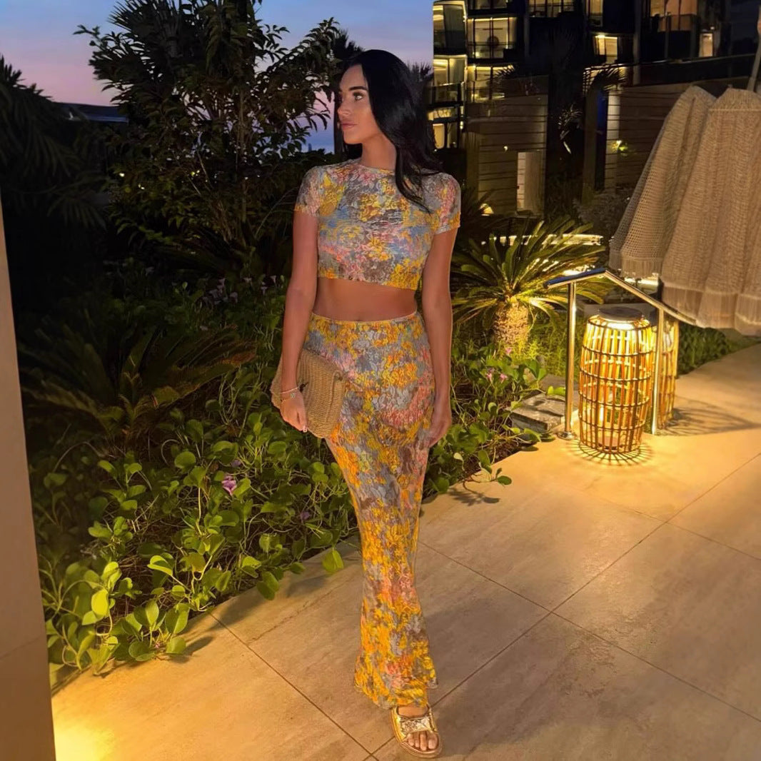 Women's Floral Print Two-Piece Set with Cropped Top and Coordinated Bottoms