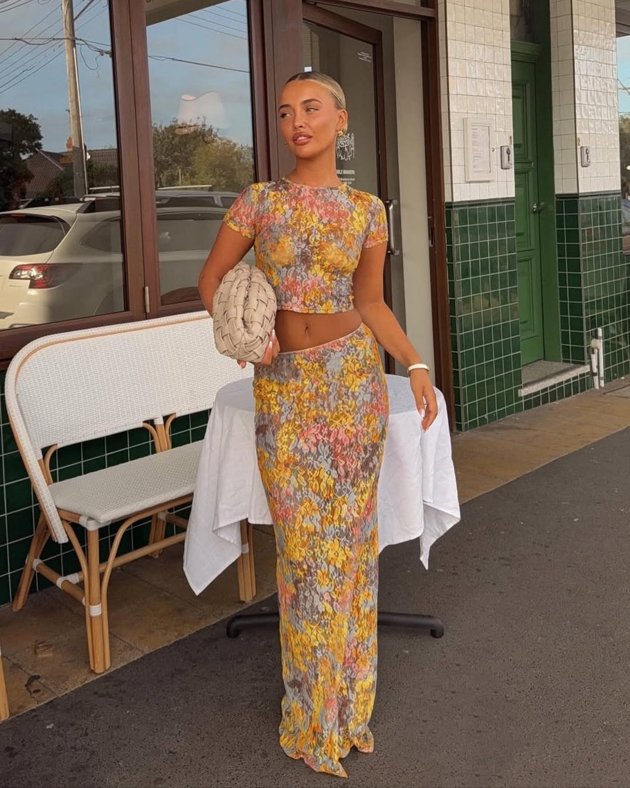 Women's Floral Print Two-Piece Set with Cropped Top and Coordinated Bottoms