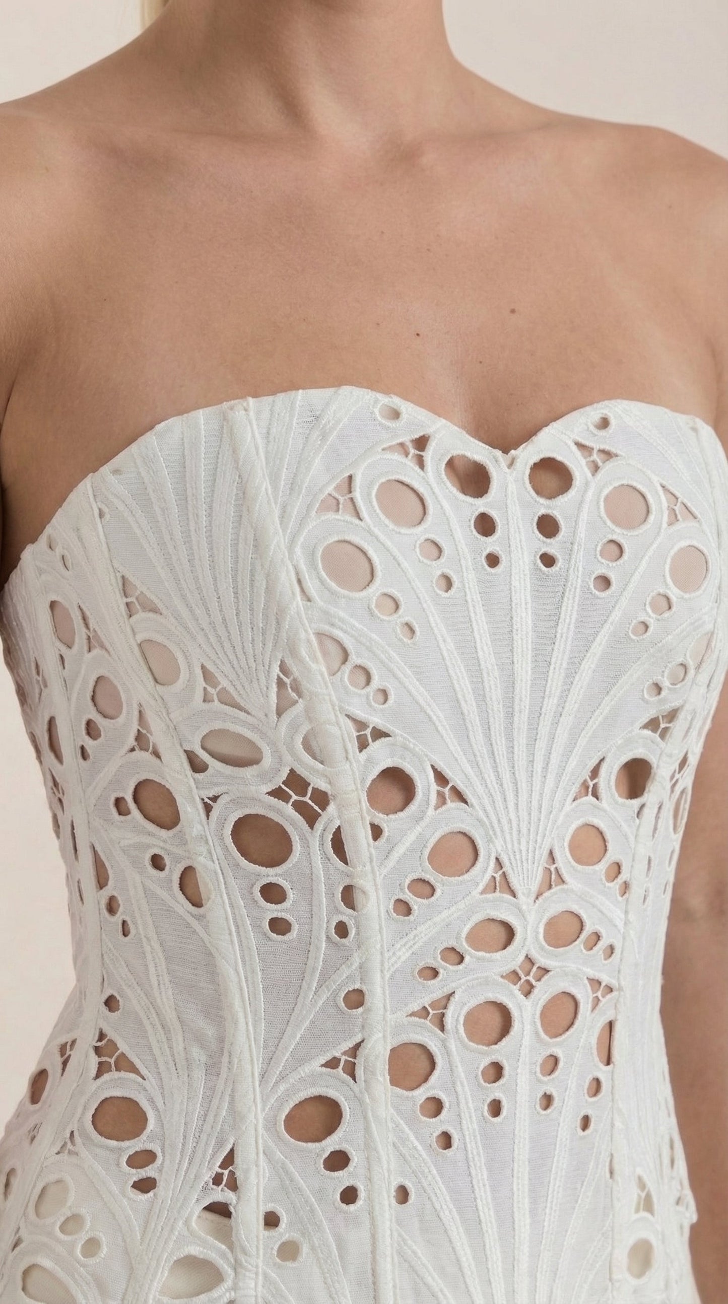 Women's Strapless Lace Corset Top with Heart Neckline and Structured Bodice