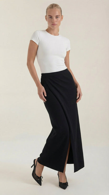 Women's Ribbed Knit Maxi Skirt with Fitted Silhouette