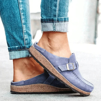 Women's Slip-On Retro Shoes with Round Toe and Cushioned Sole