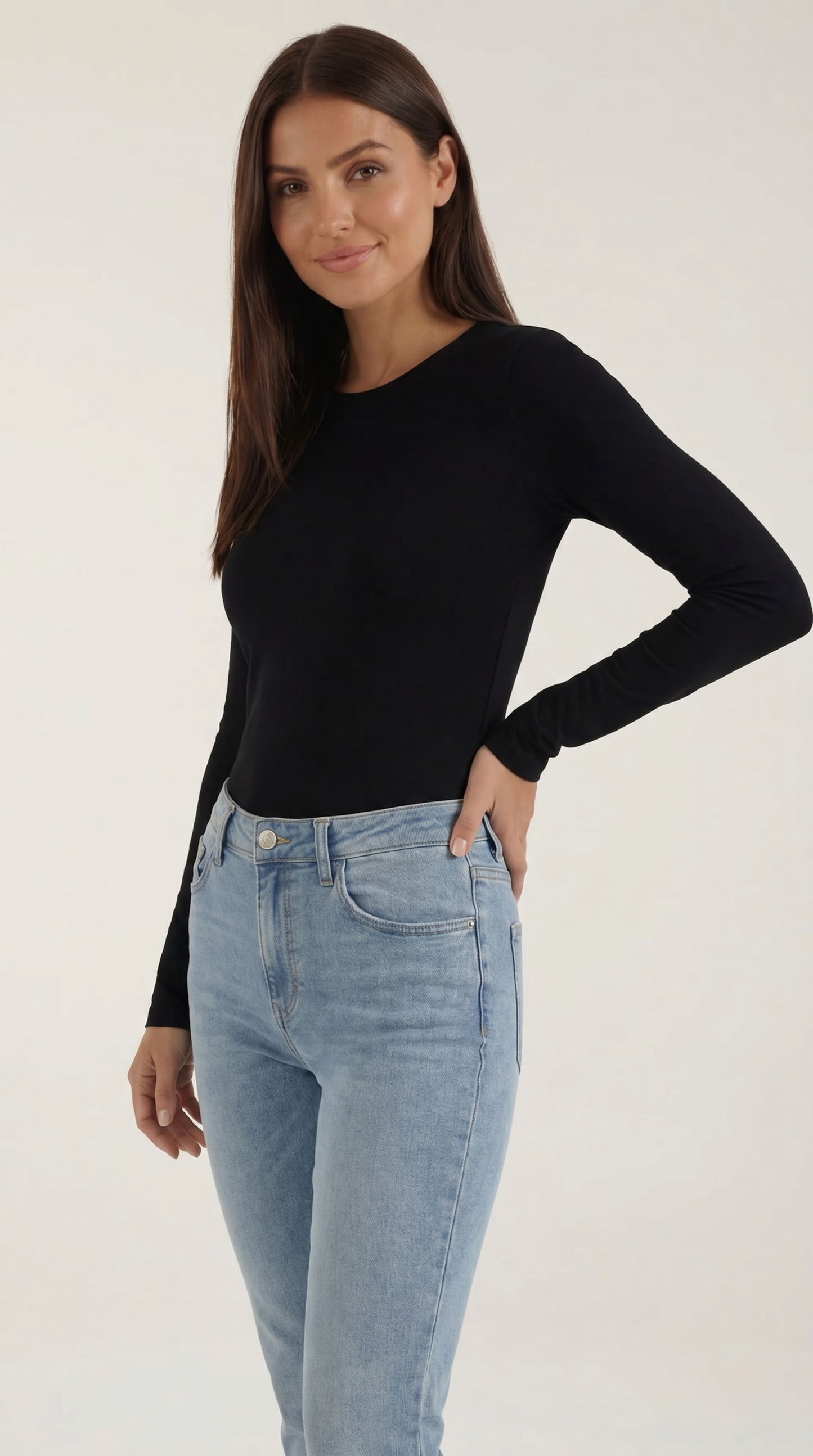 Women's Long Sleeve Ribbed T-Shirt with Round Neckline and Fitted Silhouette