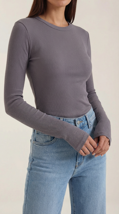 Women's Long Sleeve Ribbed T-Shirt with Round Neckline and Fitted Silhouette