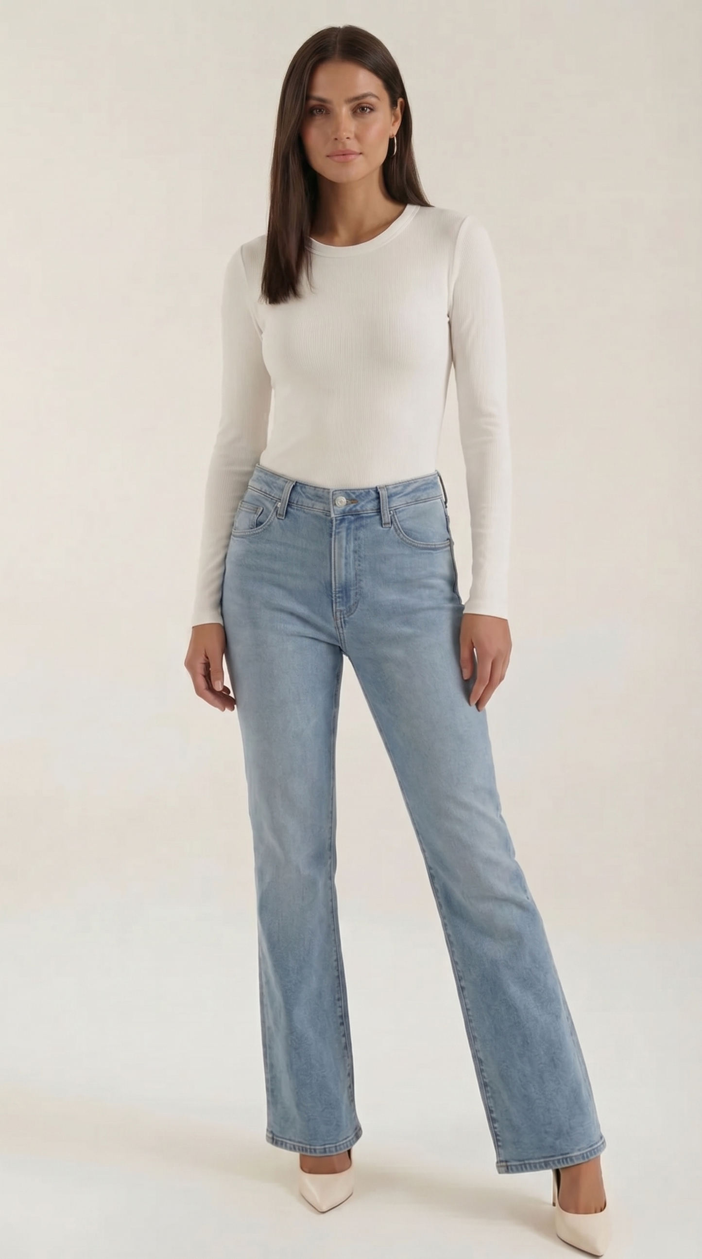 Women's Long Sleeve Ribbed T-Shirt with Round Neckline and Fitted Silhouette
