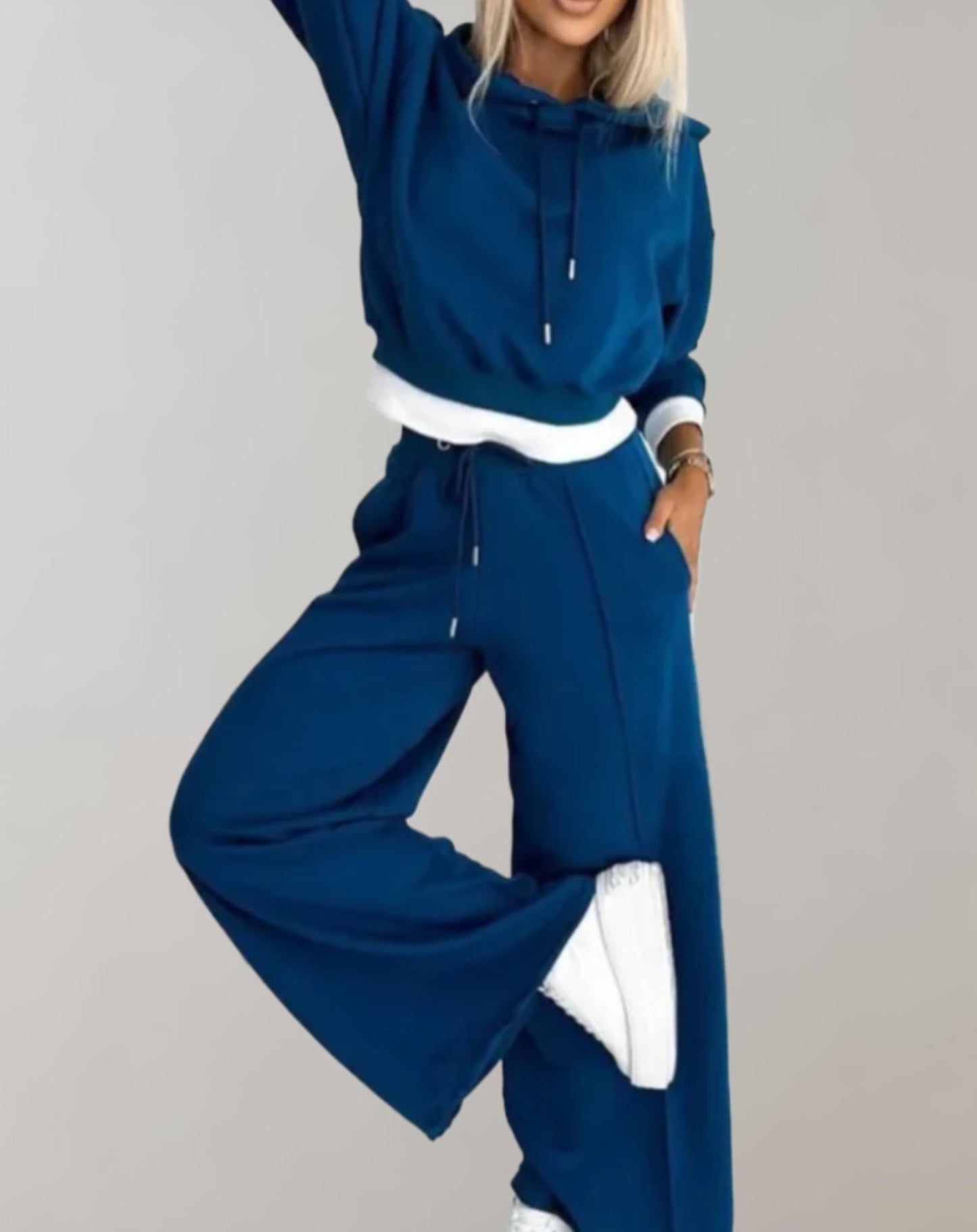 Women's Two Piece Tracksuit Set with Cropped Hoodie and Wide Leg Trousers